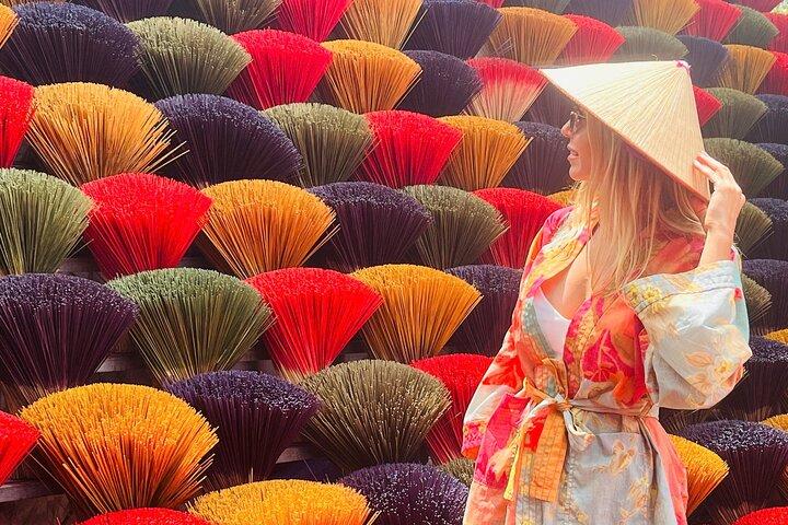 Villaggio dell'incenso, cappello, arte della lacca e treno Street Tour da Hanoi