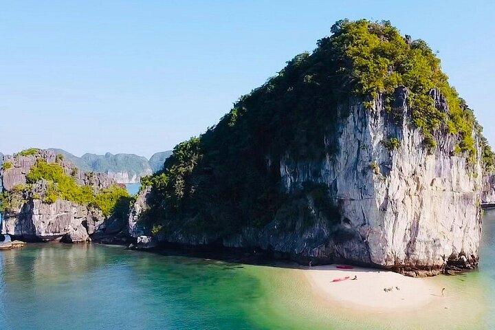 2-dagars äventyr Cat Ba Archipelago, Viet Hai Village och Lan Ha Bay