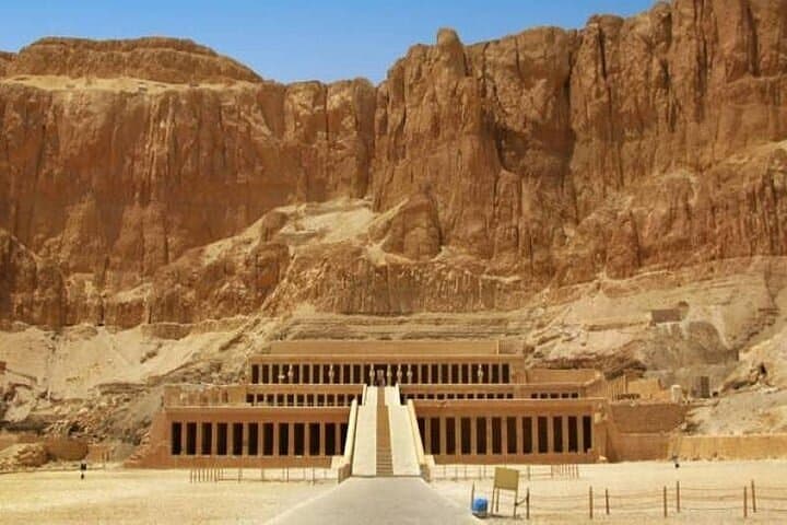 Private Day Tour Luxor West Bank with Hot Air Balloon include