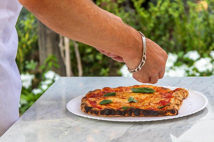 生地の魔法からオーブンの達人まで、ソレント ピザ スクール