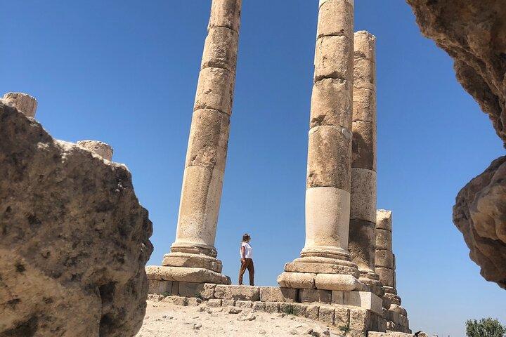 Tour gastronômico privado em Amã durante o dia (incluindo Cidadela e Teatro Romano)