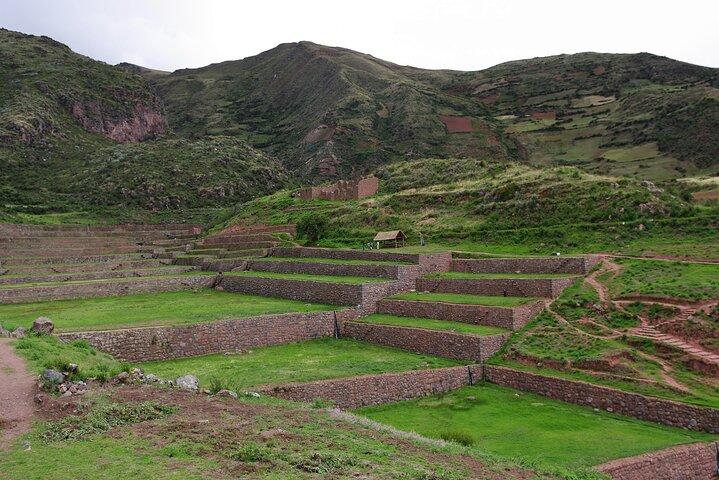 Rundtur i södra dalen i Cusco: Tipón, Pikillacta och Andahuaylillas