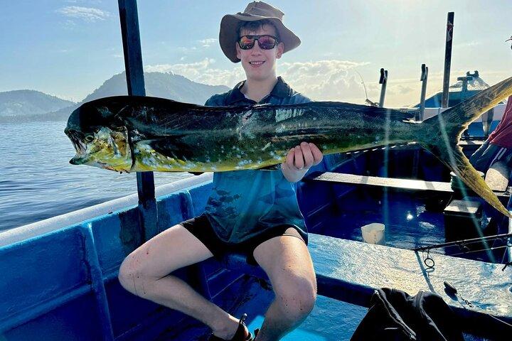 Viaje de pesca en barco privado