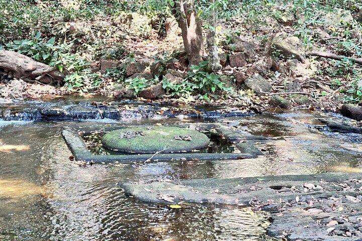 Excursão privada de um dia em Phnom Koulen e templo de Koh Ker