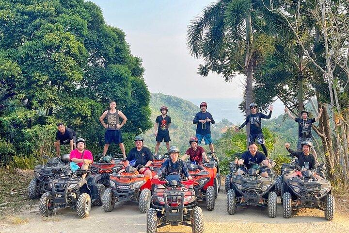 プーケットからカロンとパトンの景色を楽しめる ATV 観光ルート