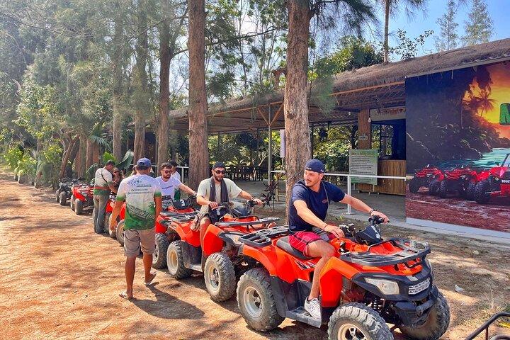 プーケットからカロンとパトンの景色を楽しめる ATV 観光ルート