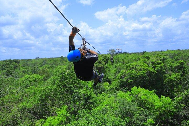 Cenote Jungle Adventure con circuito de tirolina, transporte y aperitivos
