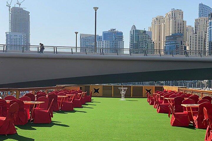 Crociera Mega Dhow Ocean Empress con cena a Dubai Marina