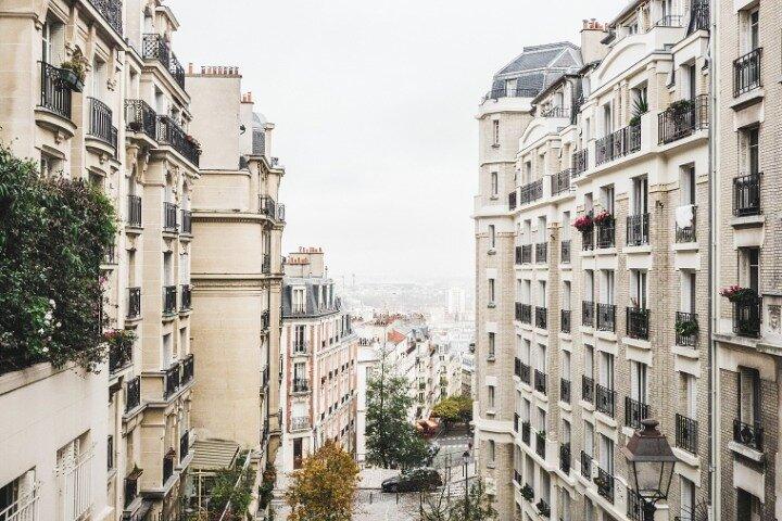 Montmartre Self Guided Walking Tour with an App