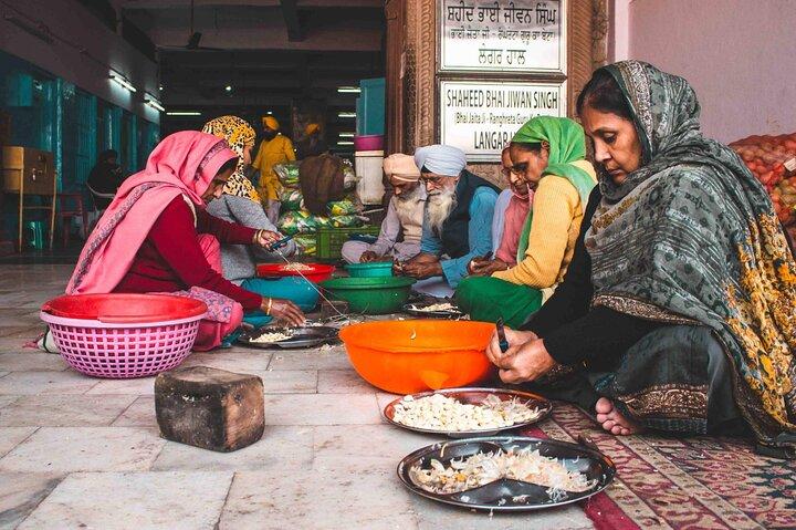 Delhi bei Nacht : Food Walk, Gurudwara, India Gate & Nightlife
