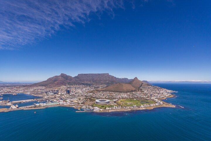 Cape Town: 25min Helicopter Flight with Complimentary Boat Cruise