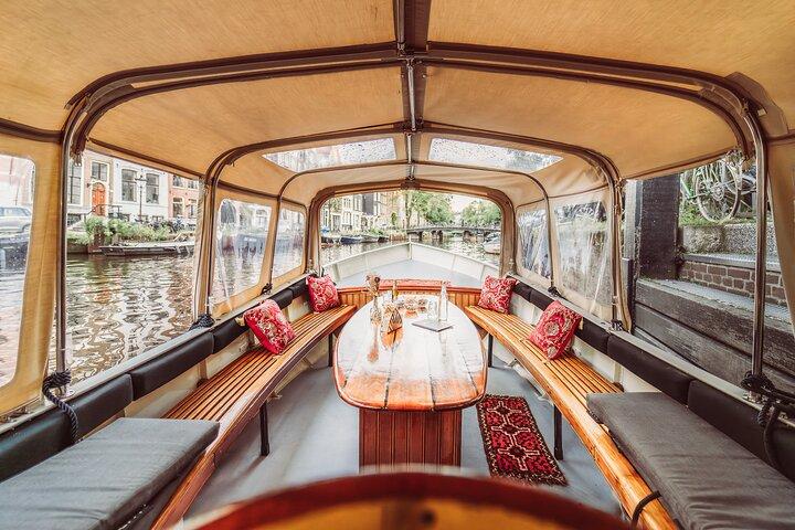 Light‌ ‌Festival‌ ‌Private‌ ‌Cruise‌ incl Snacks and hot Gluhwein