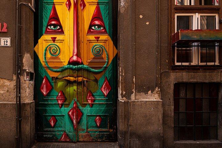 Tour alternativo de arte de rua a pé de Budapeste, incluindo bebida.