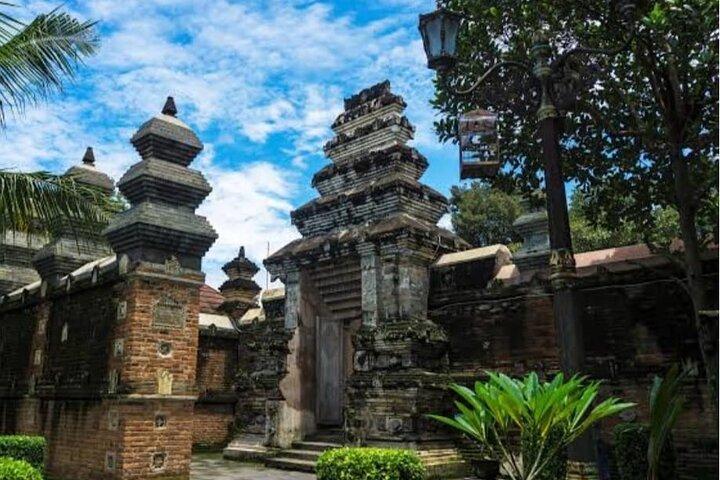 Multi Day Tour Jogjakarta Explorer and Heritage