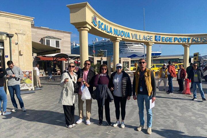 Passeio a pé pela cidade de Kusadasi saindo do Porto de Kusadasi, Turquia