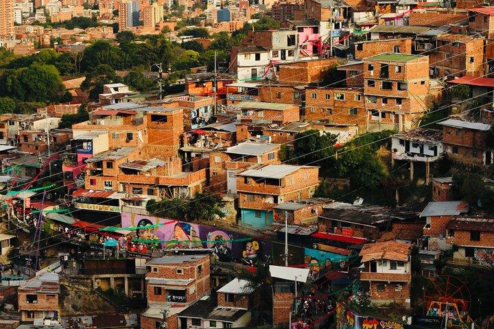 Medellin: elektrische fietstocht, stadscentrum, markt en Comuna 13