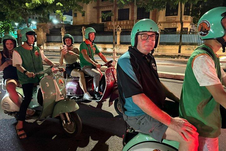 ハノイ・ベスパ・アフター・ダークストリート・フードツアー-隠れた宝石列車通り