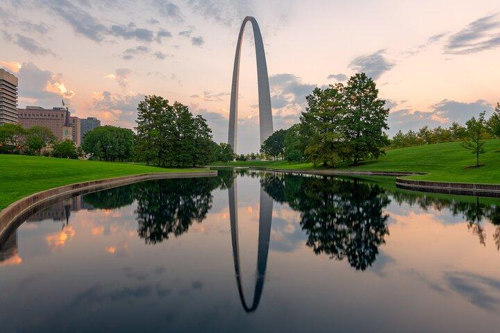 St. Louis & Gateway Arch NP Self Guided Drive & Walk Audio Tour