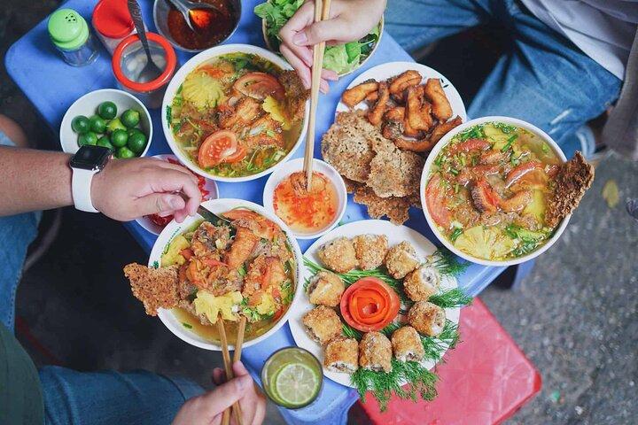 Private Hanoi Old Quarter Street Food Tour med studentguide