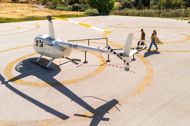 サントリーニ360: ヘリコプター乗車、必見観光＆ワイン試飲