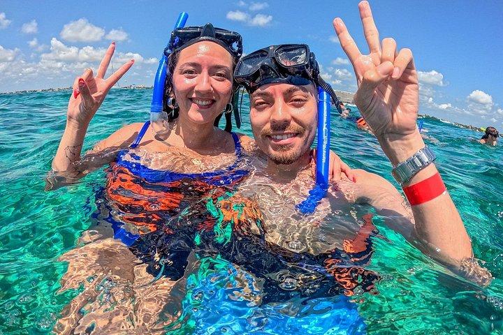 カンクン・カタマランクルーズ（イスラ・ムヘレス島）シュノーケリング＆ランチ付き