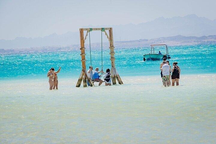 3島ヨットクルーズオレンジベイ、マガウィッシュ、ホワイトアイランド