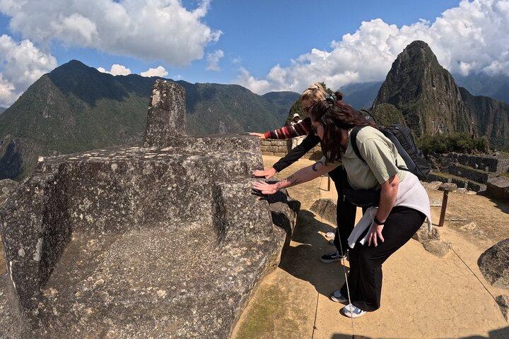 Machu Picchu 2Day Tour med tåg från Cusco med övernattning