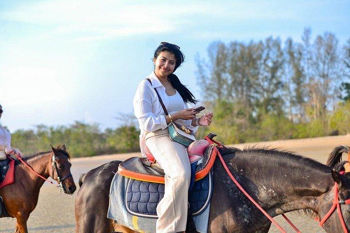 Krabi: Small-Group Beachfront Horseback Ride