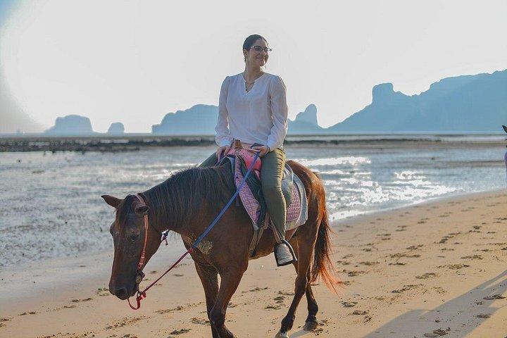 Krabi: Small-Group Beachfront Horseback Ride