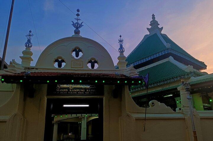 8 Hour Shared Malacca Evening Tour, River Cruise and Trishaw Ride