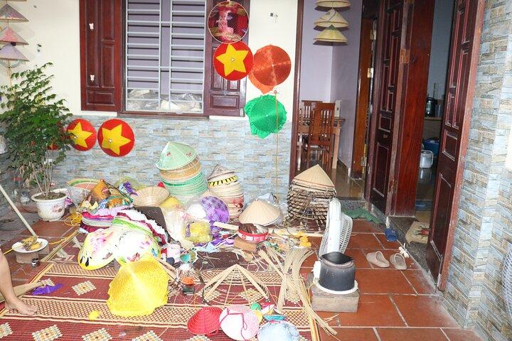 Das berühmte traditionelle Chuong Handwerksdorf aus Hanoi