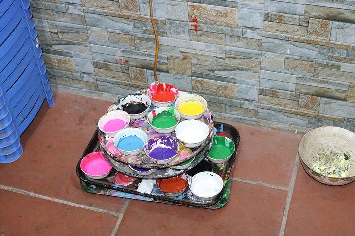 Das berühmte traditionelle Chuong Handwerksdorf aus Hanoi