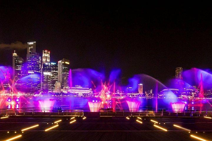 Crepúsculo de Cingapura com cruzeiro fluvial e shows de luzes