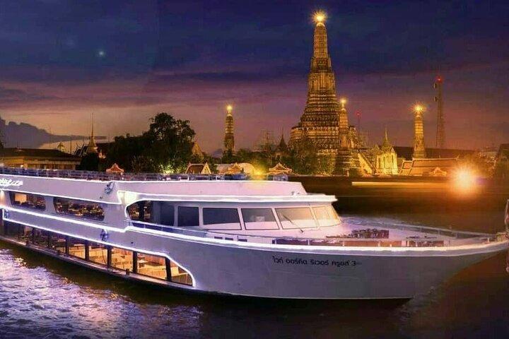 The White Orchid : Chao Phraya Diner Cruise ervaring