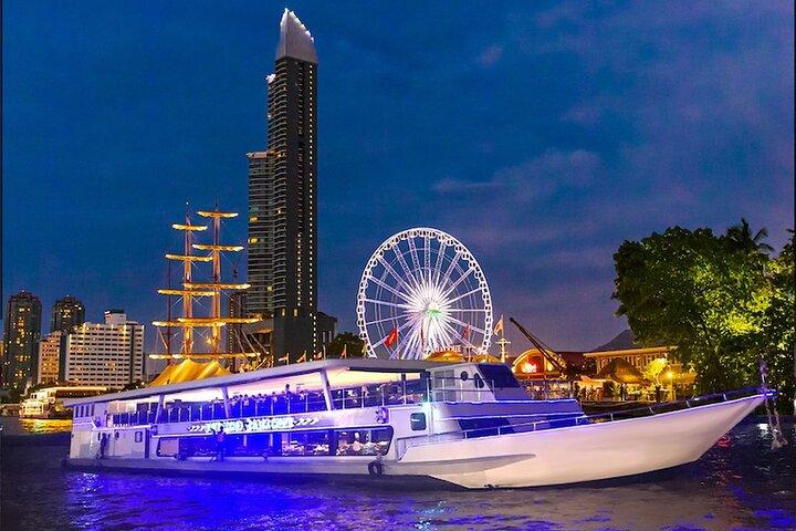 The White Orchid : Chao Phraya Diner Cruise ervaring
