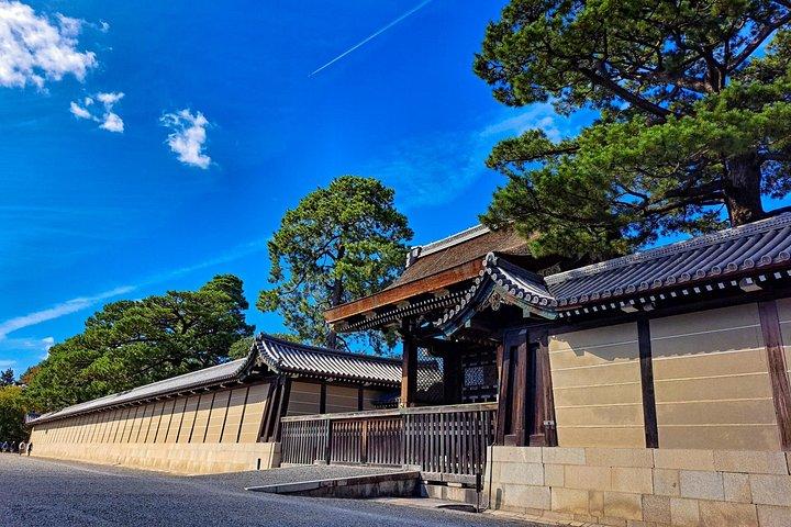 京都の穴場裏通りやお寺を巡る京都e-bikeツアー