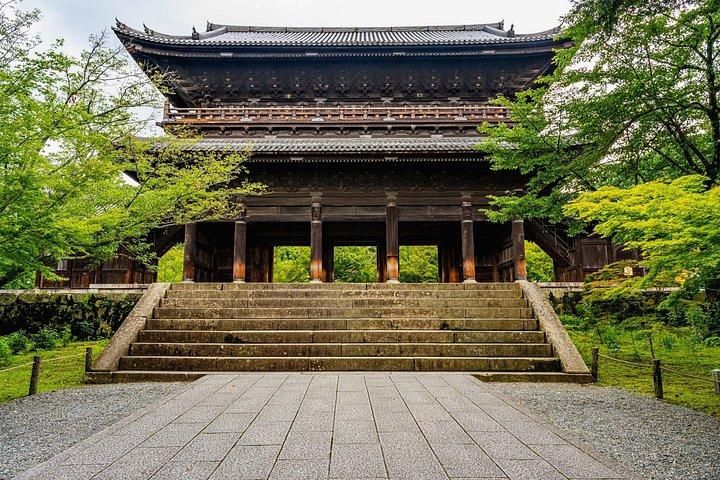 京都の穴場裏通りやお寺を巡る京都e-bikeツアー