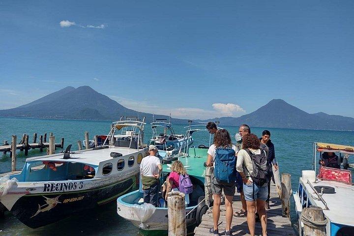 Passeio guiado de barco pelo Lago Atitlan saindo de Panajachel