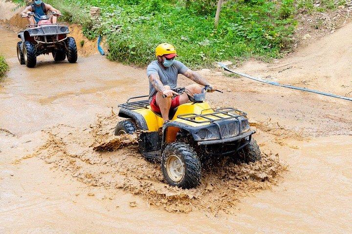 プーケットから90分のATV乗馬と大仏