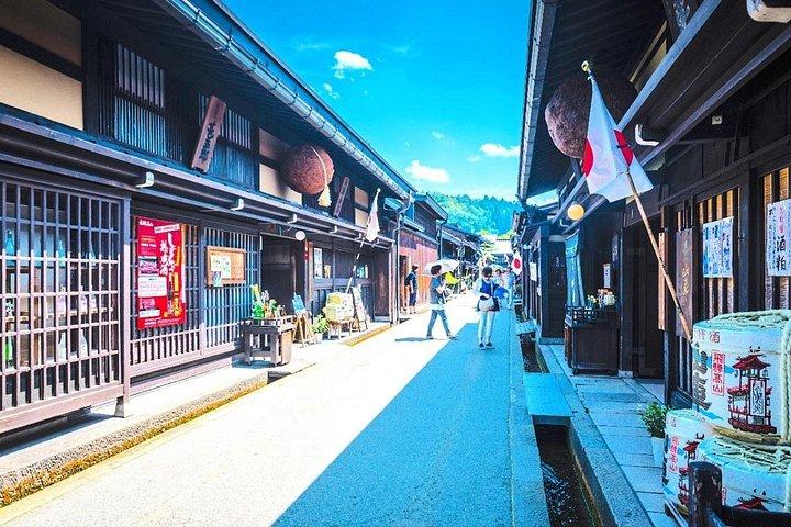 名古屋発、白川郷、飛騨高山ユネスコ1日ツアー