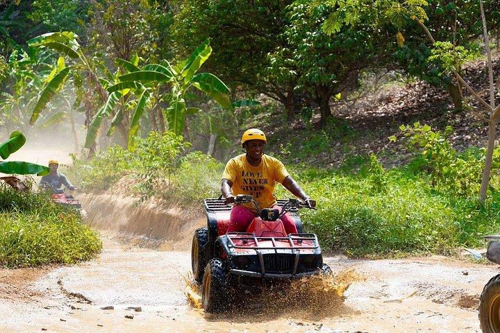 プーケットから90分のATV乗馬と大仏