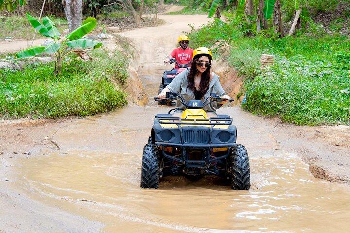 プーケットからの2時間のATV乗車と大仏