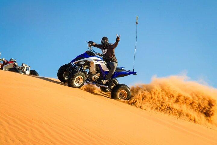ATVライド付きプライベートデザートサファリ,砂乗りと内海