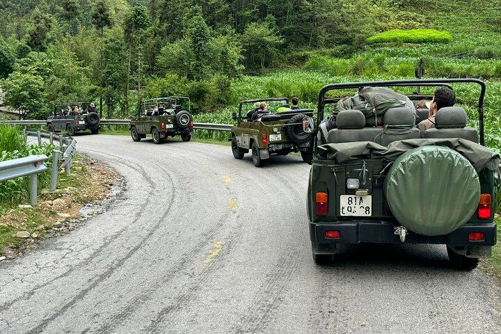 Ha Giang Open Air Jeep 3 dagen en 2 nachten buiten de gebaande paden