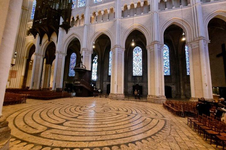 Visite Guidée Privée de la cathédrale de Chartres