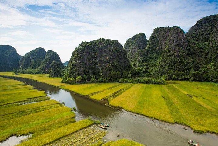 Hoa Lu och Tam Coc lyxdagstur