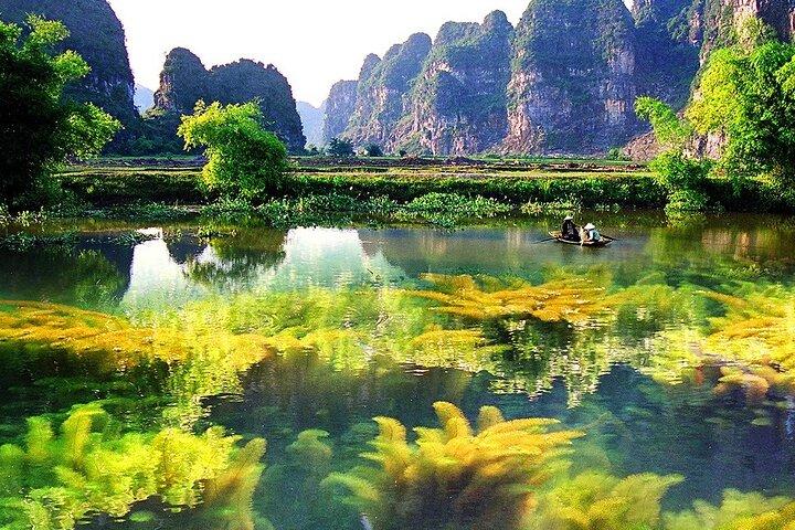 Hoa Lu och Tam Coc lyxdagstur