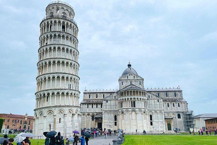 リボルノ発ピサとフィレンツェのプライベート寄港地観光