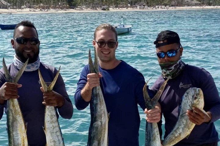 FISHING PRO CHARTERS - Boat Excursion - Sobre Las Olas