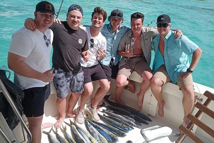 FISHING PRO CHARTERS - Boat Excursion - Sobre Las Olas